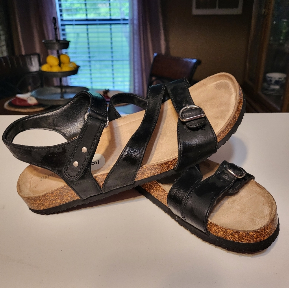 Sandals - Picture 2 of 3